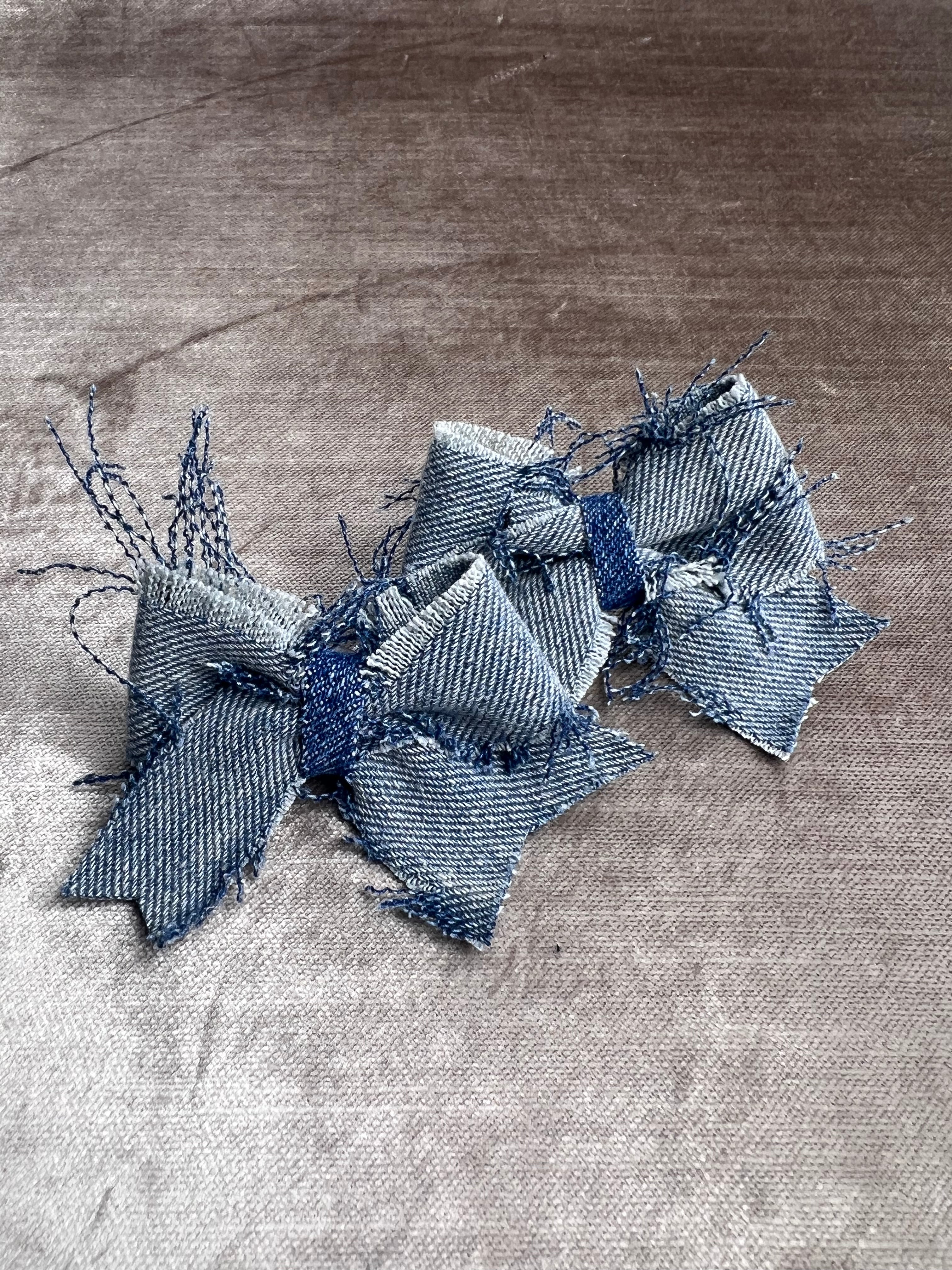 Distressed Bows (small)